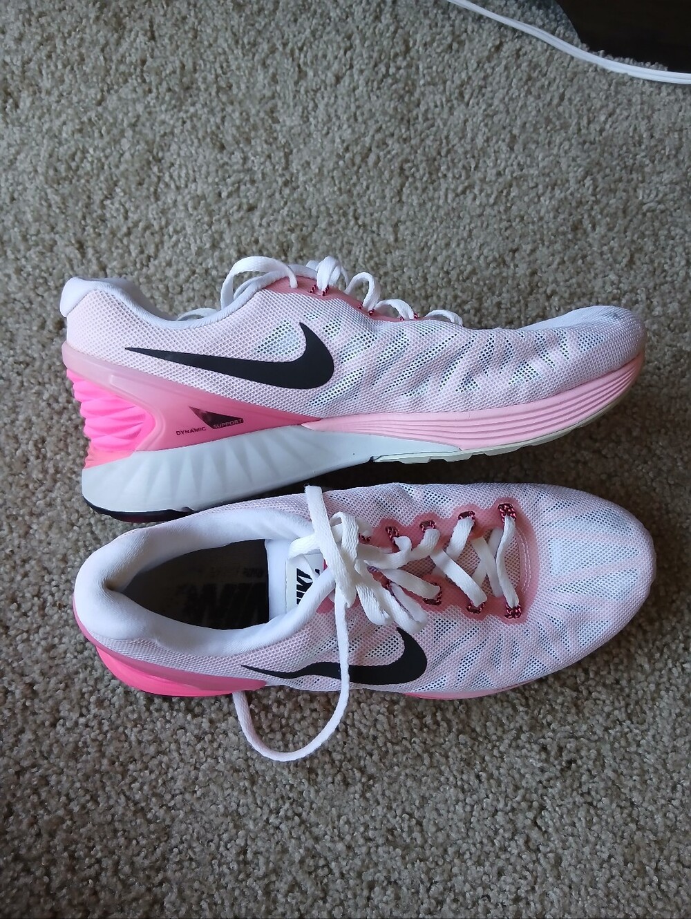 Nike Women’s Pink & Black Athletic Running Shoes